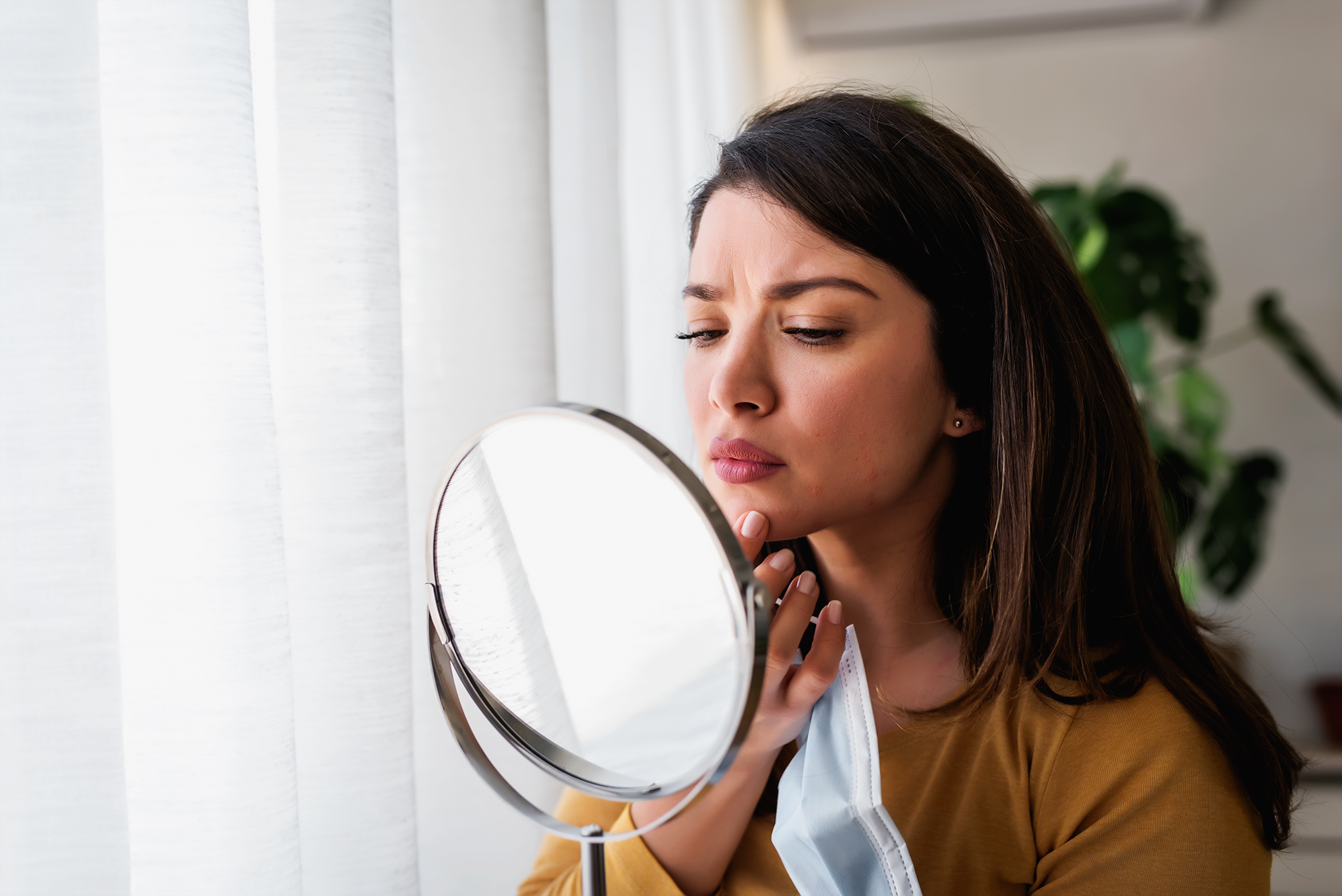 L’acné du masque ou “Maskné” : comment s’en débarrasser