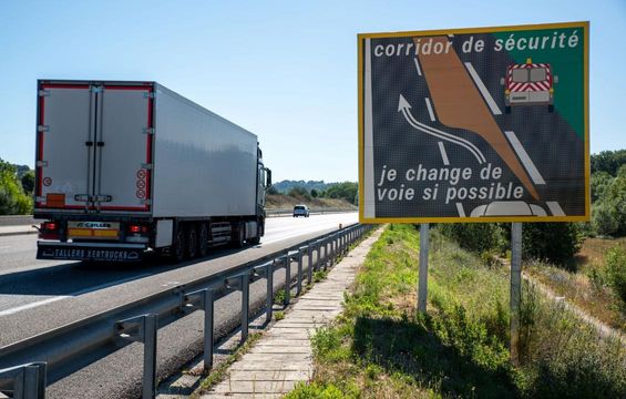 Corridor de sécurité : des panneaux pour sensibiliser les usagers