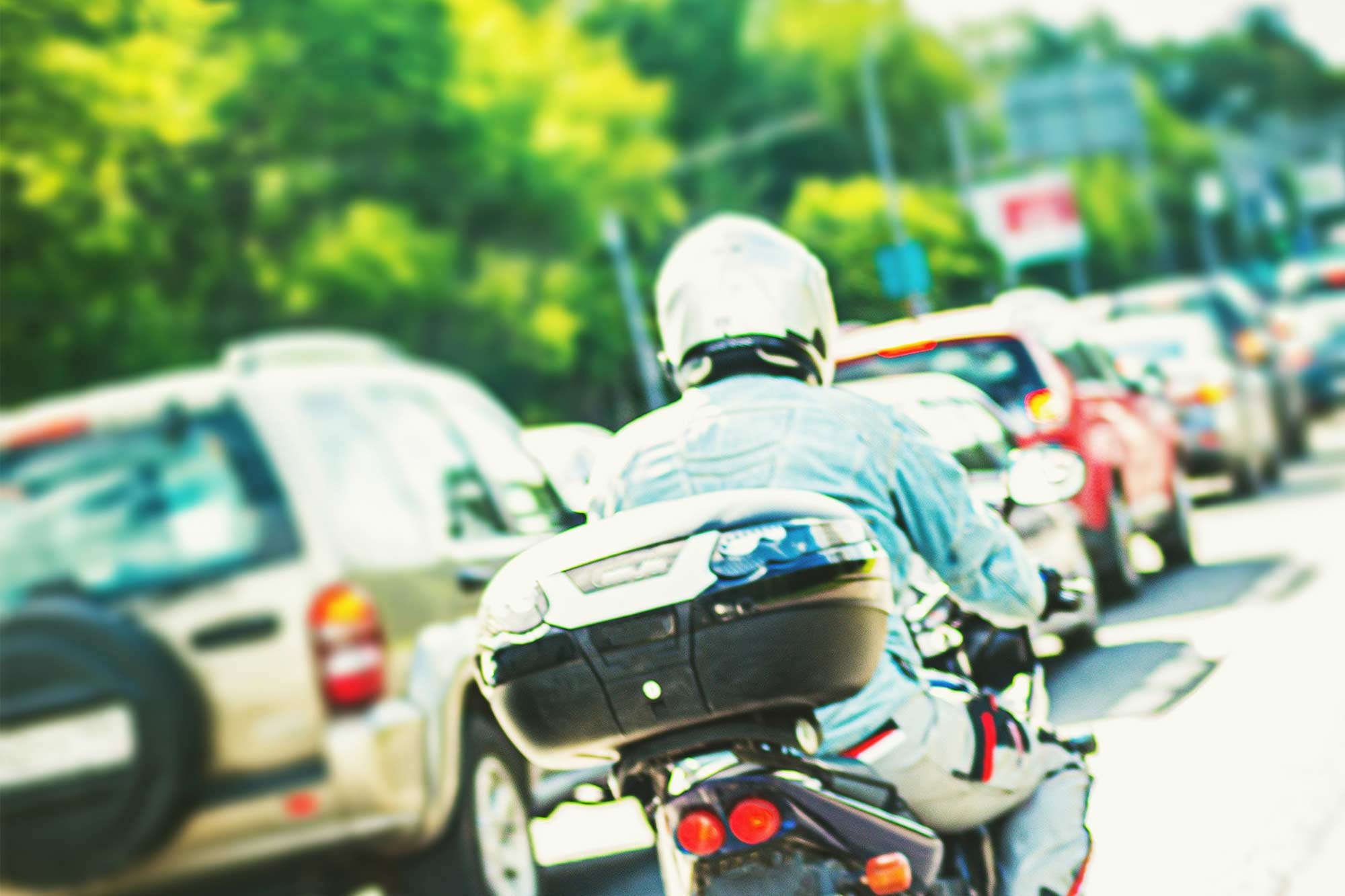 Circulation en inter-files généralisée des deux et trois-roues